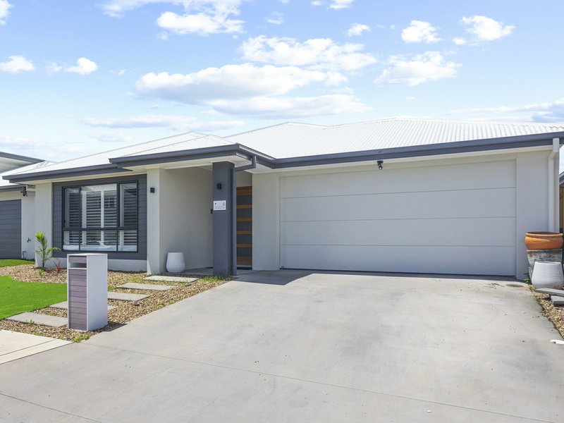 Photo - 6 Canning Crescent, Nirimba QLD 4551 - Image 2