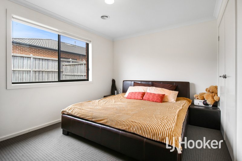 Photo - 6 Canyon Avenue, Clyde VIC 3978 - Image 11