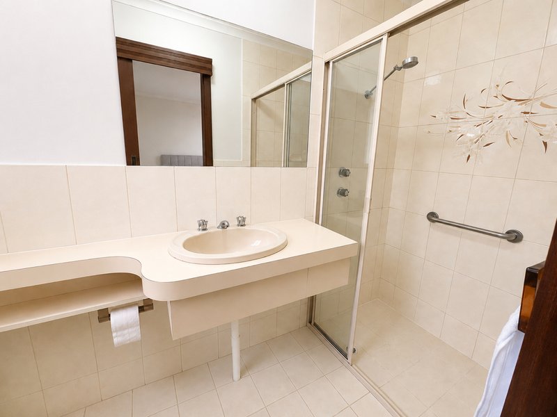 Photo - 6 Capri Close, West Lakes SA 5021 - Image 10