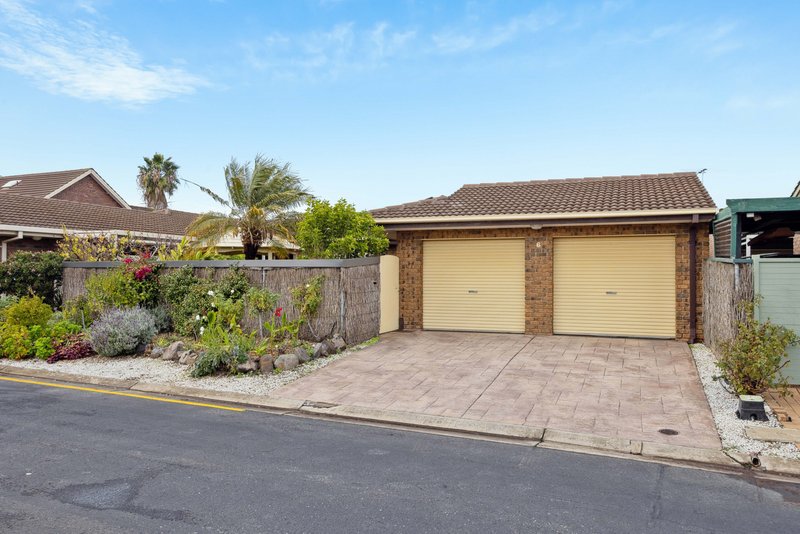 Photo - 6 Capri Close, West Lakes SA 5021 - Image 14