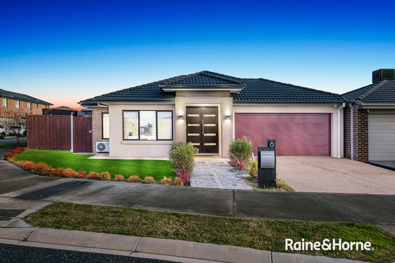 6 Carberry Drive, Clyde North VIC 3978