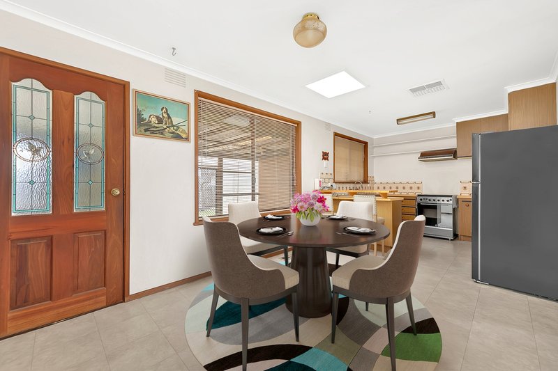 Photo - 6 Carlisle Drive, Epping VIC 3076 - Image 3