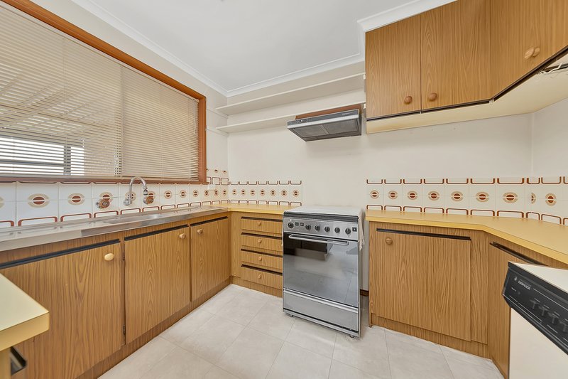 Photo - 6 Carlisle Drive, Epping VIC 3076 - Image 4