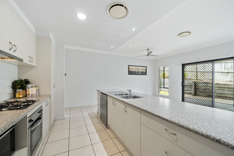 Photo - 6 Carnarvon Crescent, Waterford QLD 4133 - Image 2