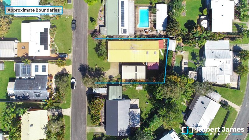 Photo - 6 Carnoustie Street, Tewantin QLD 4565 - Image 17