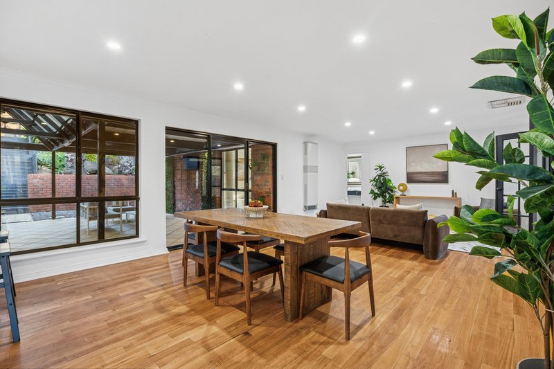 Photo - 6 Caspian Court, Woodcroft SA 5162 - Image 6