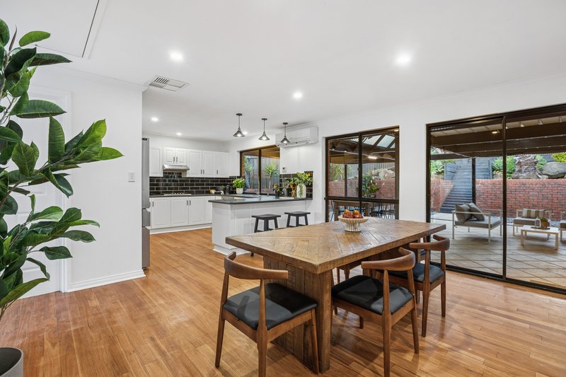 Photo - 6 Caspian Court, Woodcroft SA 5162 - Image 8