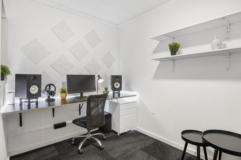 Photo - 6 Caspian Court, Woodcroft SA 5162 - Image 22