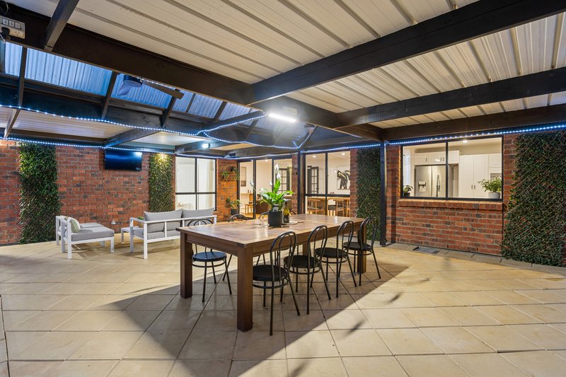 Photo - 6 Caspian Court, Woodcroft SA 5162 - Image 23