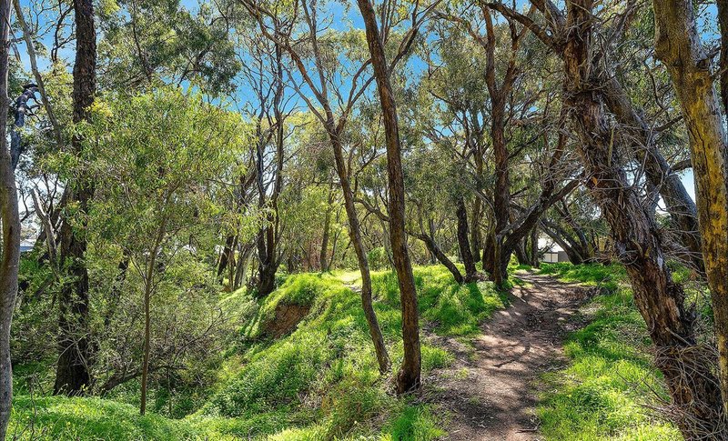 Photo - 6 Caspian Court, Woodcroft SA 5162 - Image 31