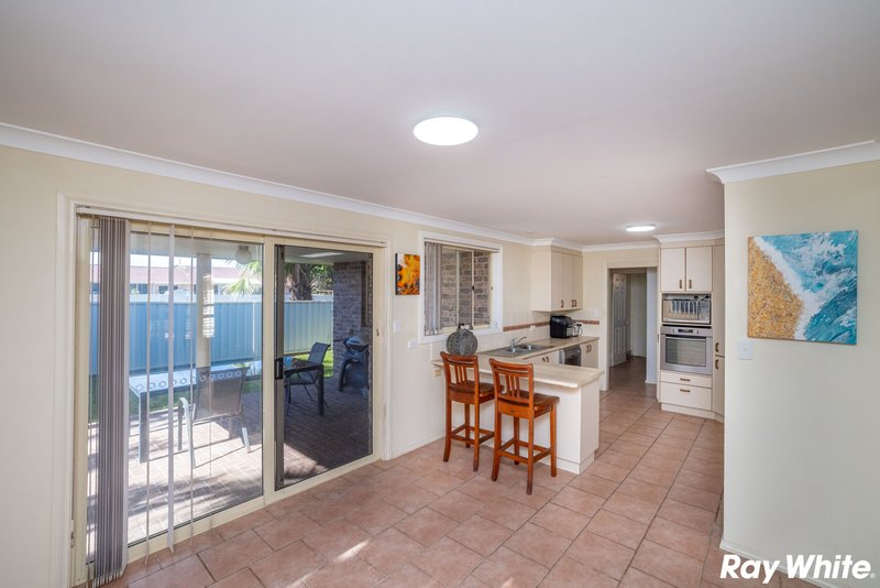 Photo - 6 Cassina Close, Forster NSW 2428 - Image 5