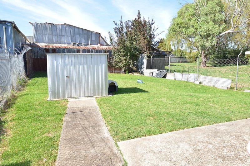 Photo - 6 Castlereagh Street, Coonabarabran NSW 2357 - Image 4