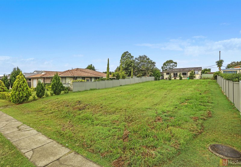 6 Cecil Baldwin Close, West Kempsey NSW 2440