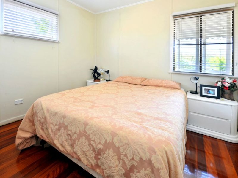 Photo - 6 Cedar Street, Cannon Hill QLD 4170 - Image 7