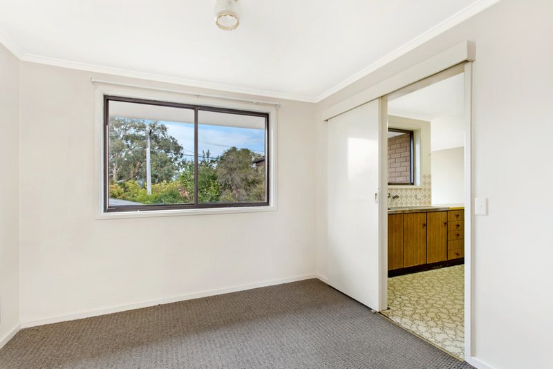 Photo - 6 Centaurus Street, Giralang ACT 2617 - Image 7