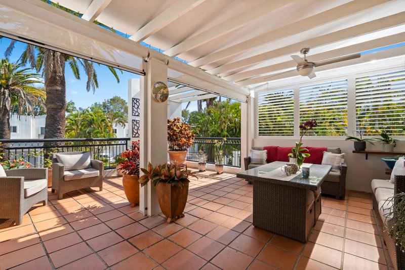 Photo - 6 Central/100 Cotlew Street East , Southport QLD 4215 - Image 1