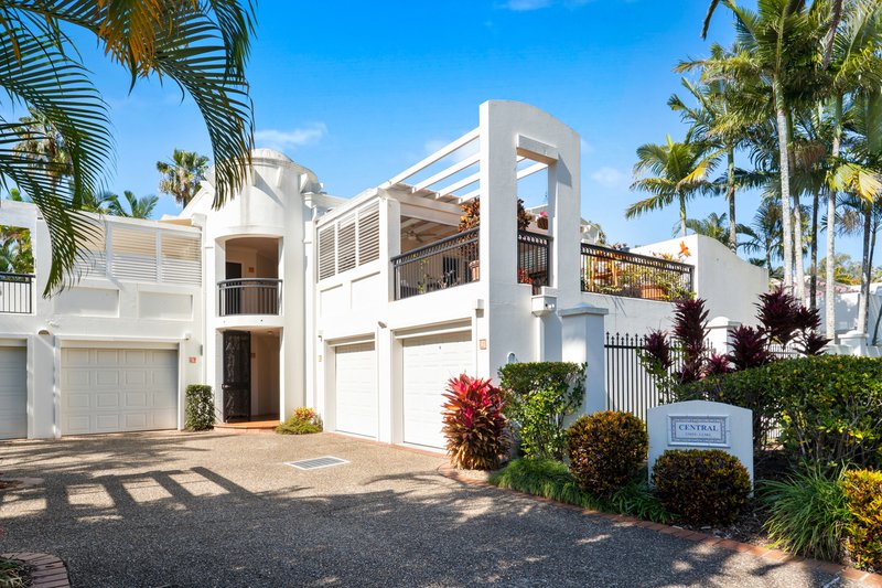 Photo - 6 Central/100 Cotlew Street East , Southport QLD 4215 - Image 2
