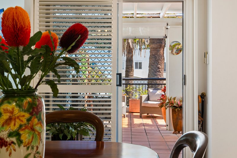 Photo - 6 Central/100 Cotlew Street East , Southport QLD 4215 - Image 8