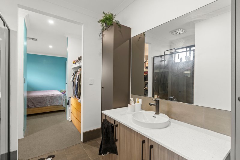 Photo - 6 Chadstone Way, Baldivis WA 6171 - Image 8