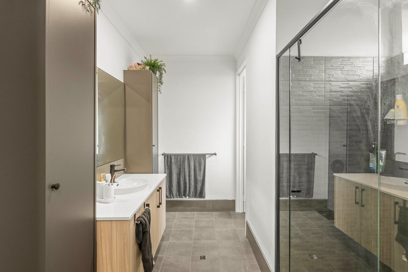 Photo - 6 Chadstone Way, Baldivis WA 6171 - Image 11