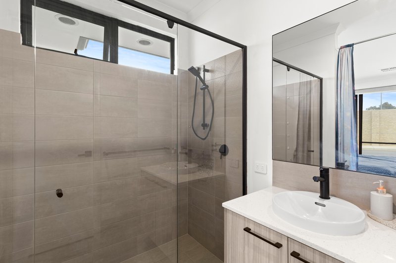 Photo - 6 Chadstone Way, Baldivis WA 6171 - Image 12