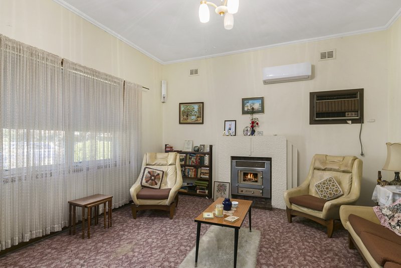 Photo - 6 Chamberlain Avenue, Clarence Gardens SA 5039 - Image 2