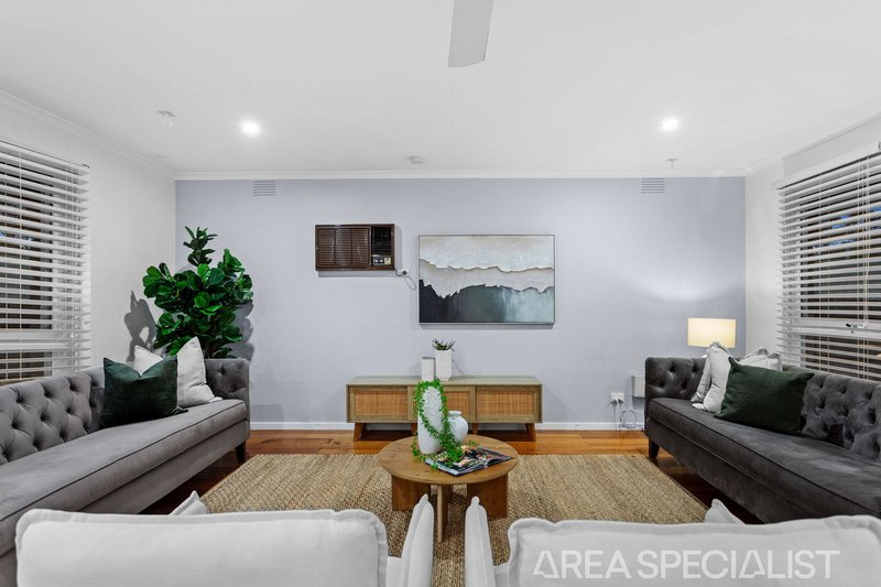 Photo - 6 Chamouni Court, Frankston VIC 3199 - Image 2