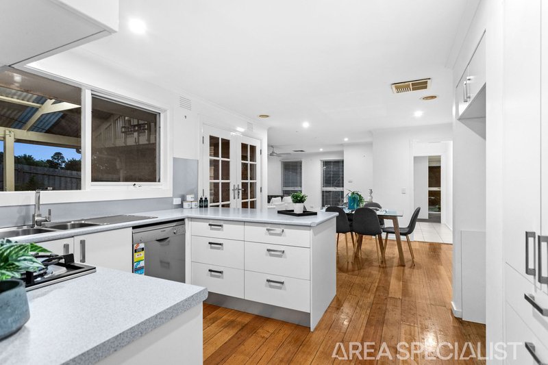 Photo - 6 Chamouni Court, Frankston VIC 3199 - Image 4