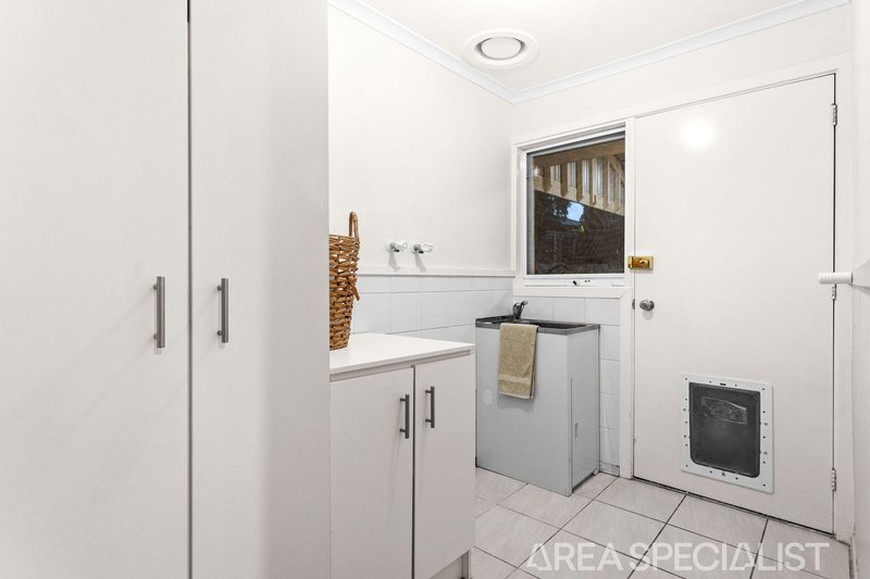 Photo - 6 Chamouni Court, Frankston VIC 3199 - Image 13