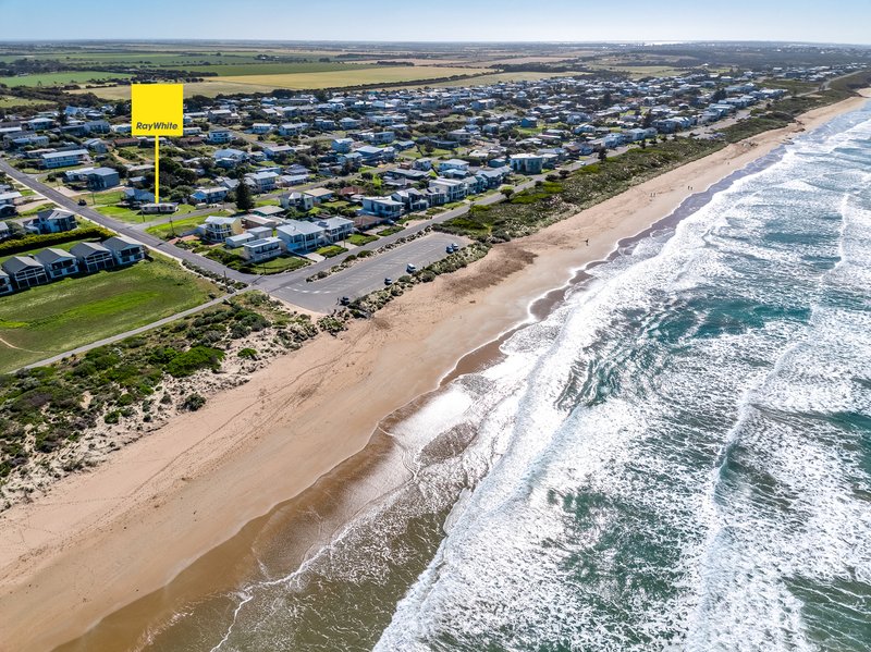 Photo - 6 Chapman Road, Middleton SA 5213 - Image 5
