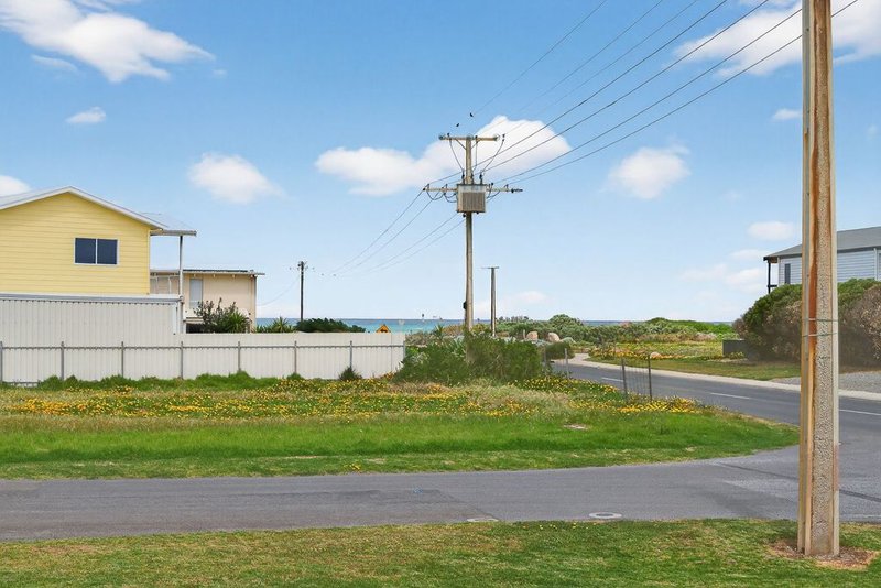 Photo - 6 Chapman Road, Middleton SA 5213 - Image 8