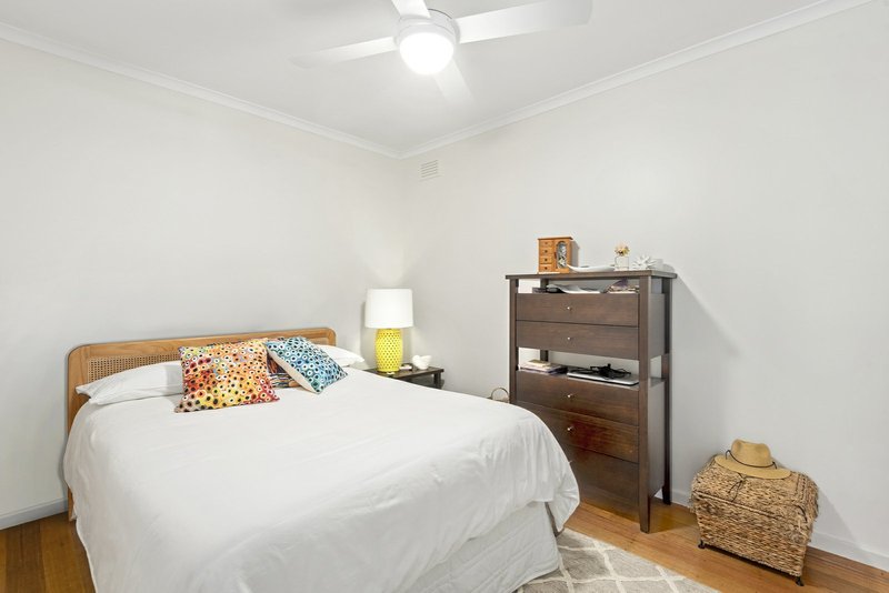 Photo - 6 Charles Court, St Leonards VIC 3223 - Image 5