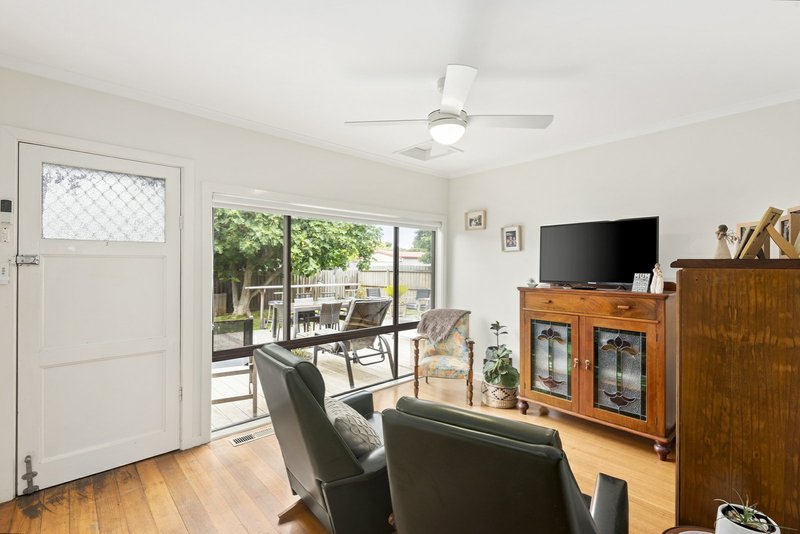 Photo - 6 Charles Court, St Leonards VIC 3223 - Image 7