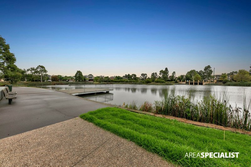 Photo - 6 Cherry Lake Green, Caroline Springs VIC 3023 - Image 21