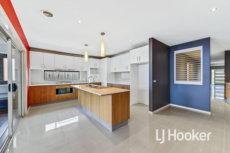 Photo - 6 Cherrywood Way, Narre Warren South VIC 3805 - Image 5