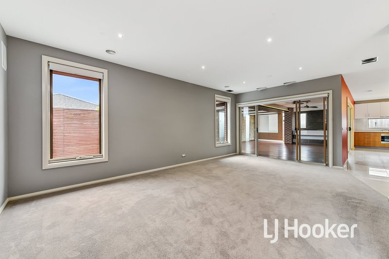 Photo - 6 Cherrywood Way, Narre Warren South VIC 3805 - Image 8