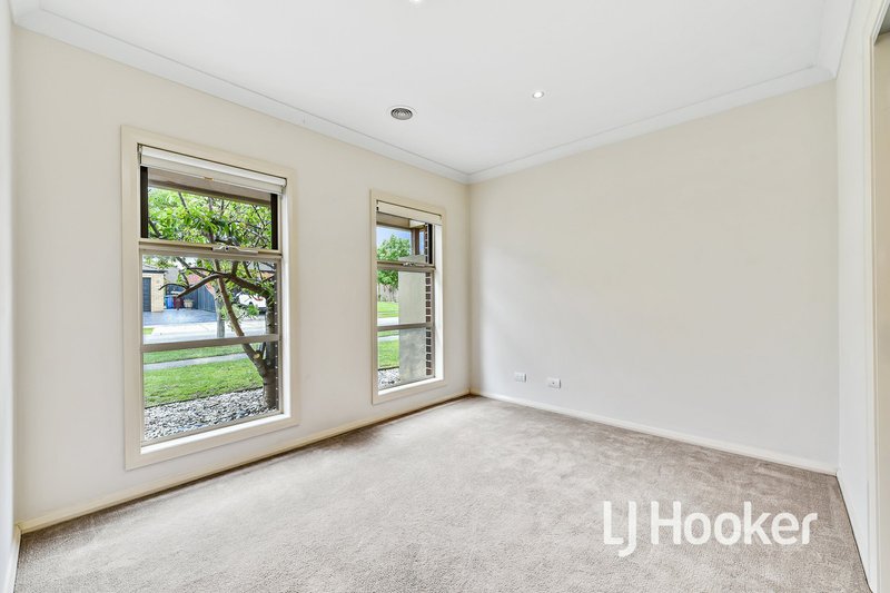 Photo - 6 Cherrywood Way, Narre Warren South VIC 3805 - Image 12