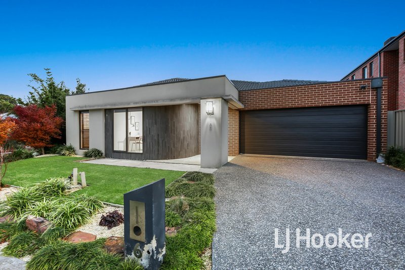 Photo - 6 Chief Court, Cranbourne East VIC 3977 - Image 2