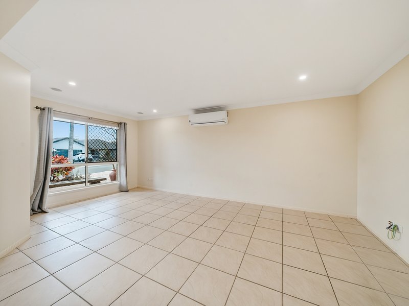 Photo - 6 Chilton Crescent, North Lakes QLD 4509 - Image 8