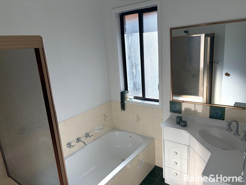Photo - 6 Chippendale Close, Moss Vale NSW 2577 - Image 6