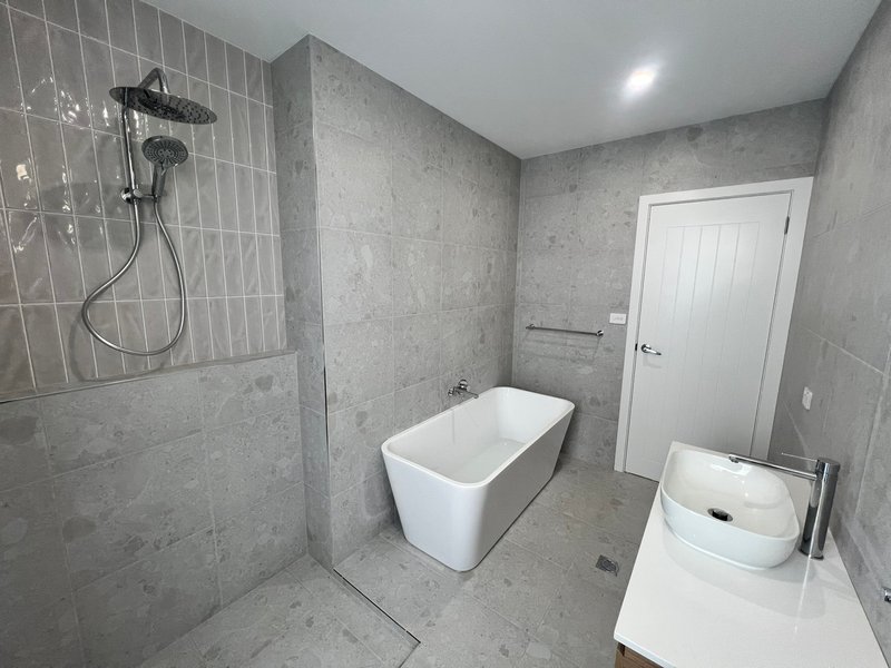 Photo - 6 Chrisbrook Terrace, Dubbo NSW 2830 - Image 8