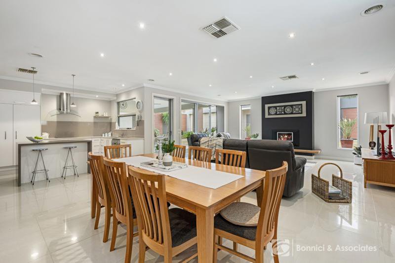 Photo - 6 Church Street, Wodonga VIC 3690 - Image 1