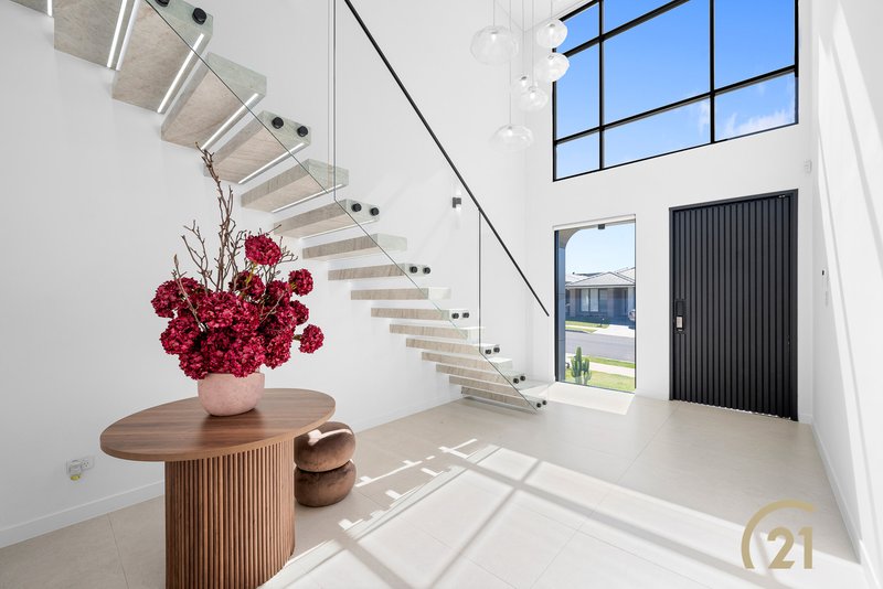 Photo - 6 Circinus Street, Austral NSW 2179 - Image 2