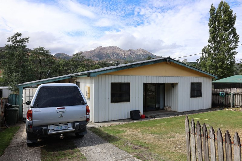 6 Clark Street, Queenstown TAS 7467