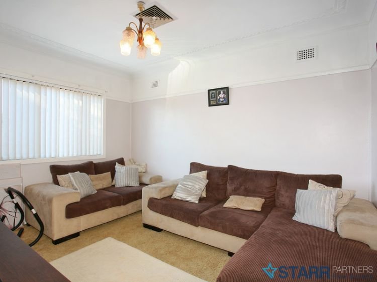 Photo - 6 Clement Street, Guildford NSW 2161 - Image 3