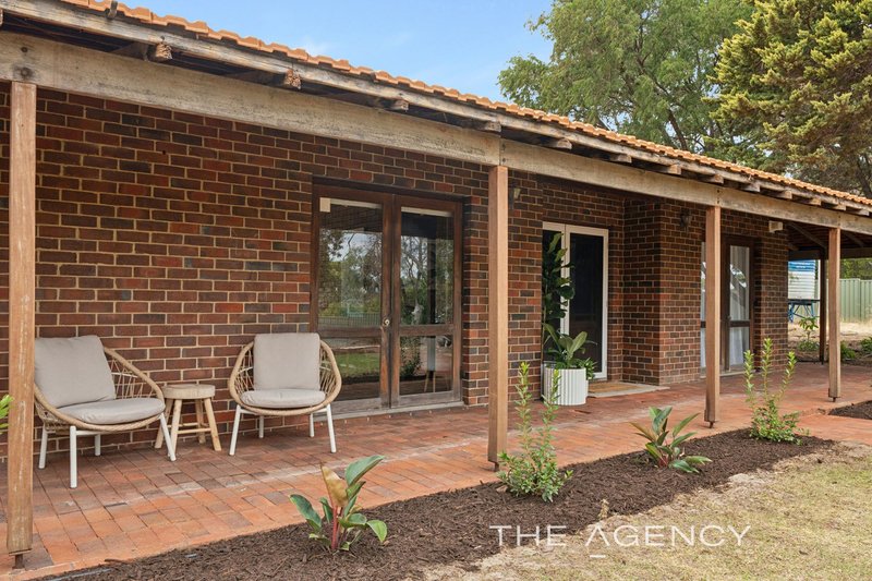 Photo - 6 Clements Place, Jandakot WA 6164 - Image 3
