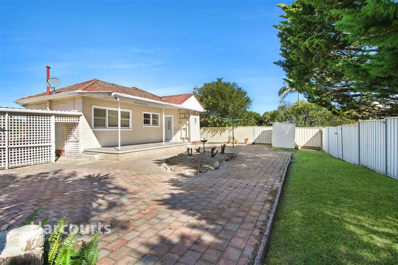 Photo - 6 Cleverdon Crescent, Figtree NSW 2525 - Image 8