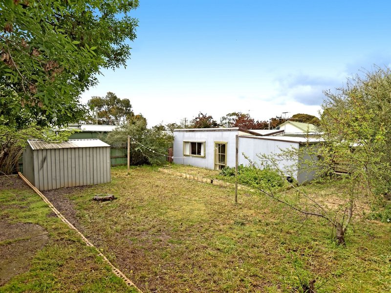 Photo - 6 Cliff Court, St Leonards VIC 3223 - Image 13