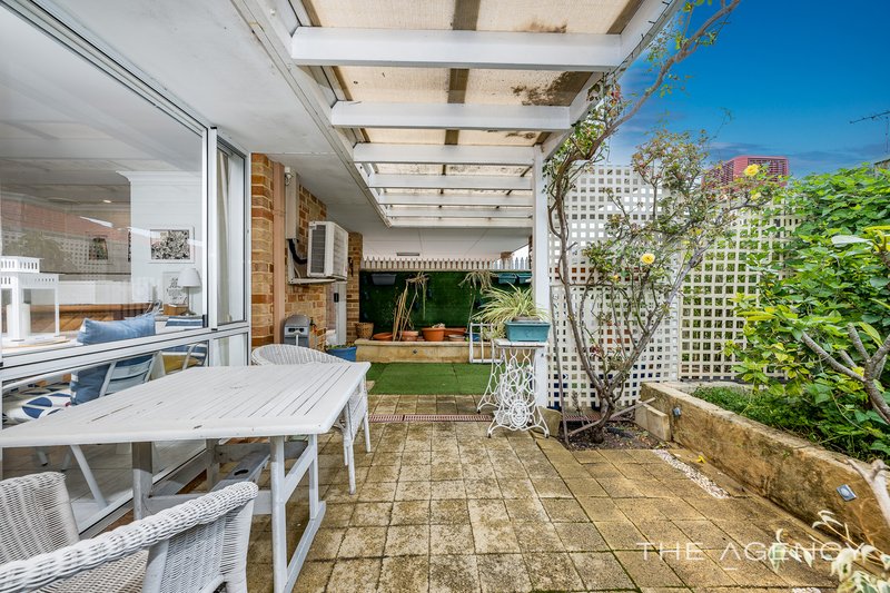 Photo - 6 Clovelly Mews, Mindarie WA 6030 - Image 27