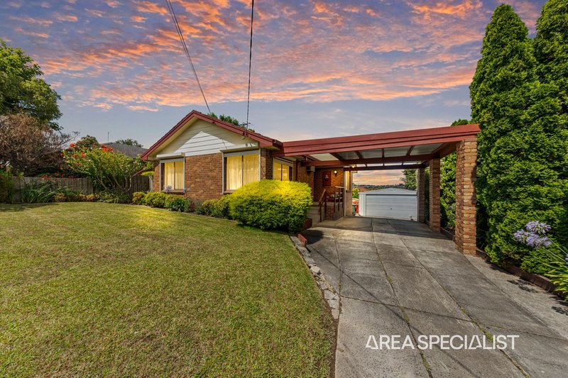 Photo - 6 Cloverset Avenue, Narre Warren VIC 3805 - Image 2